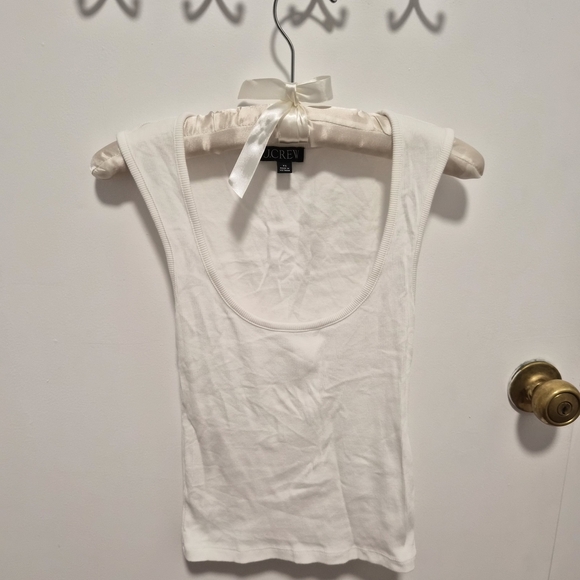 J.CREW Basic White Sleeveless Women's Top - Picture 3 of 7